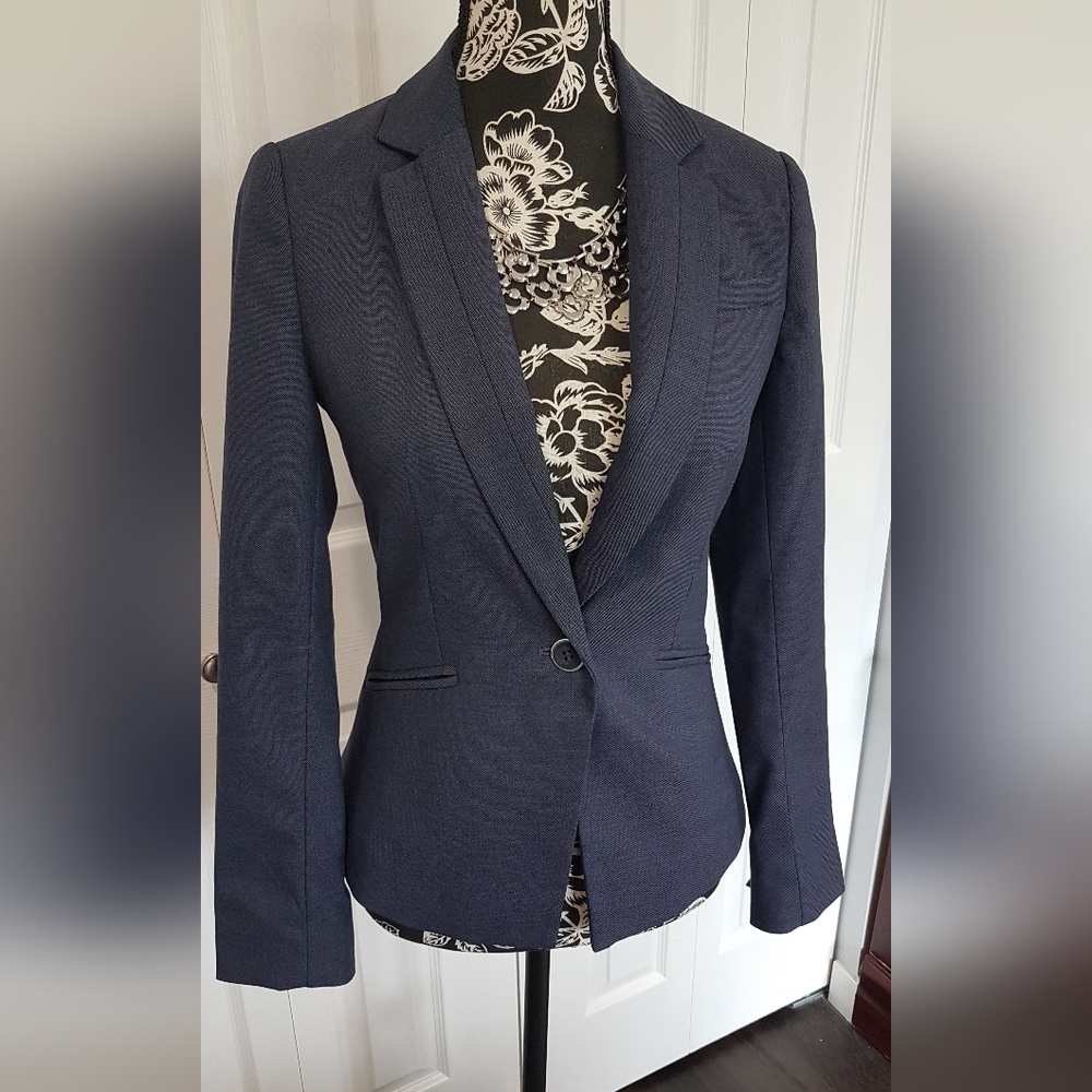 Le chateau blue blazer